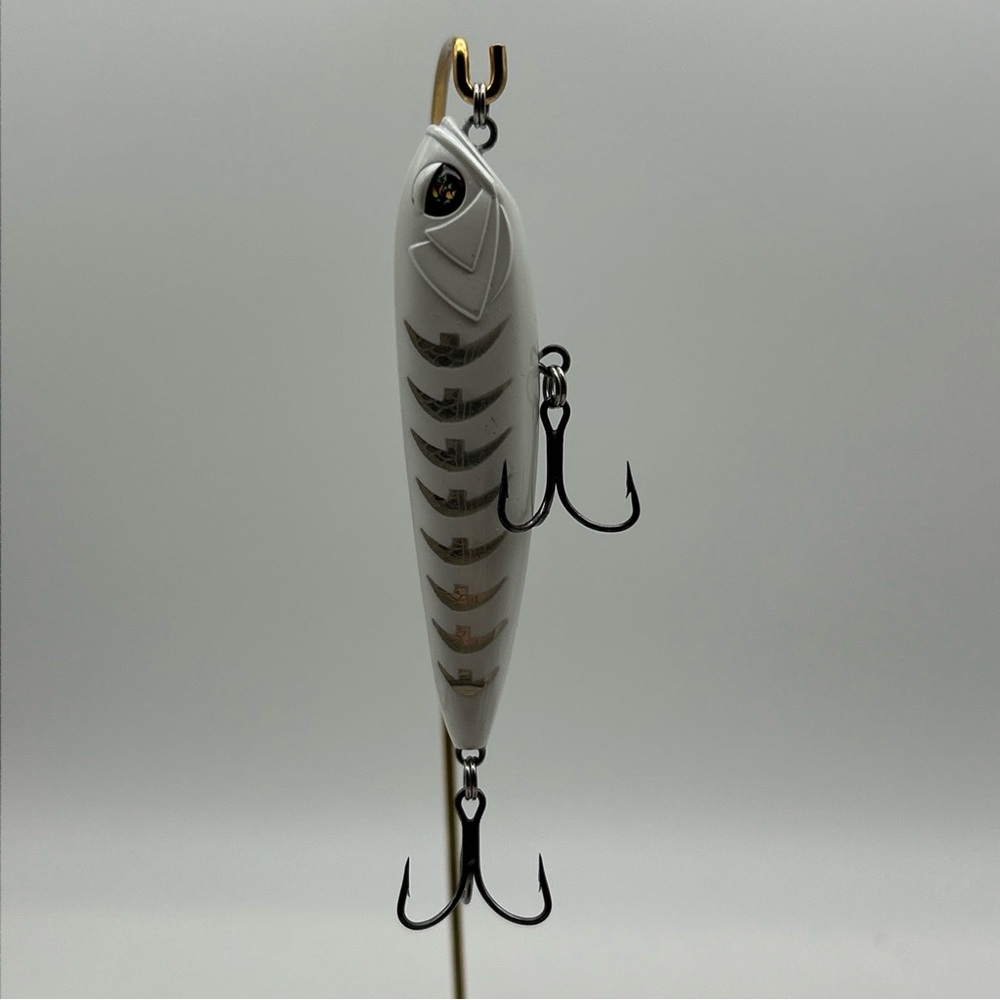 3” Top water Fishing Lure White And Silver Bass Fishing (New Without Packaging)